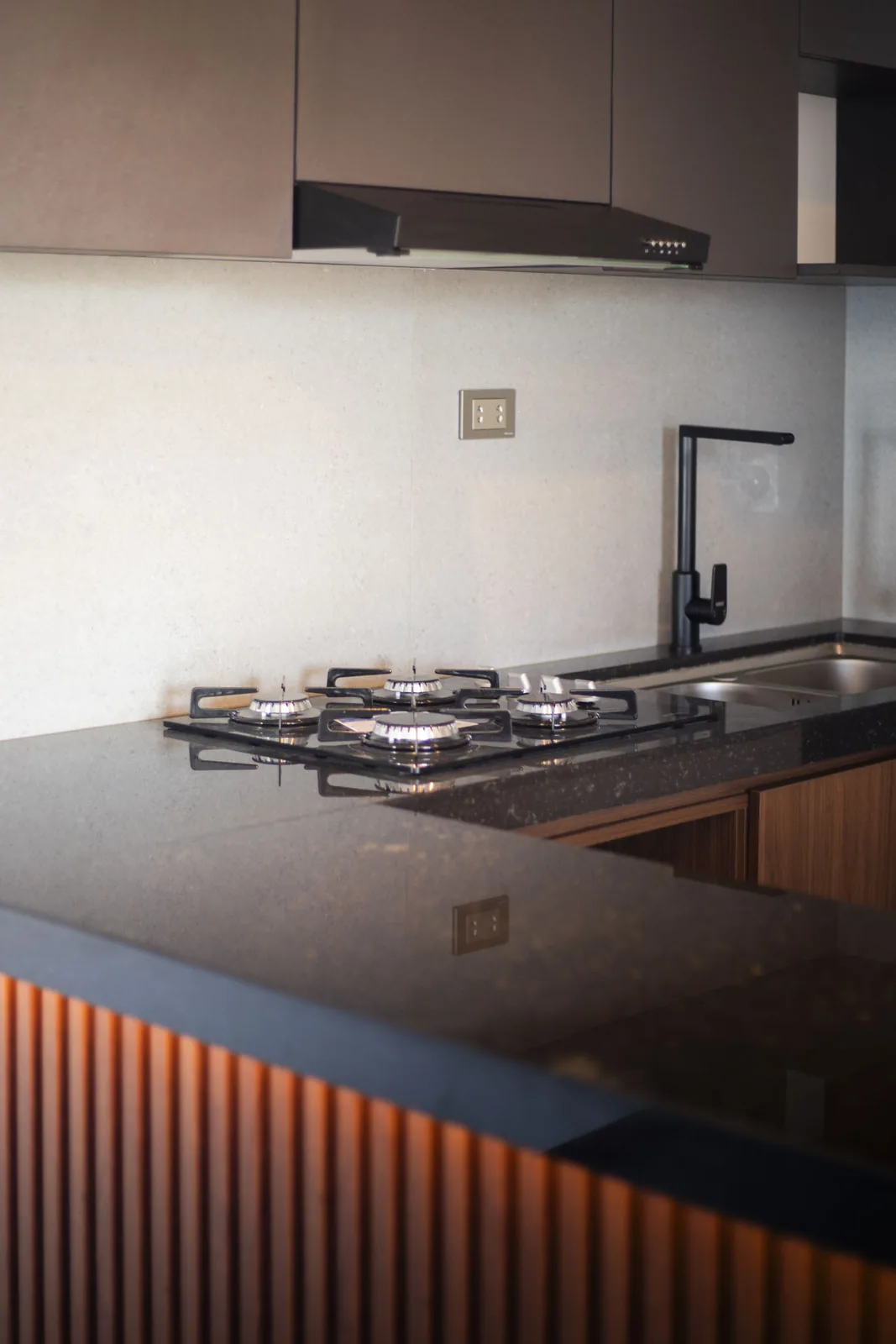Cocina, lavaplatos y grifería instalados en San Nicolás 5